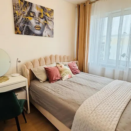 Lotus Glam 2 Garaz *