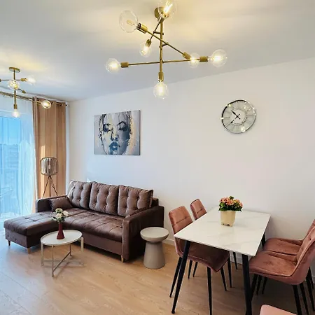 شقة Lotus Glam Two Parking Balcony Separate Kitchen