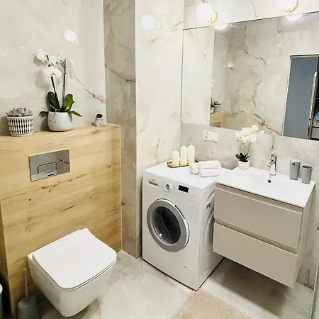شقة Lotus Glam Two Parking Balcony Separate Kitchen *