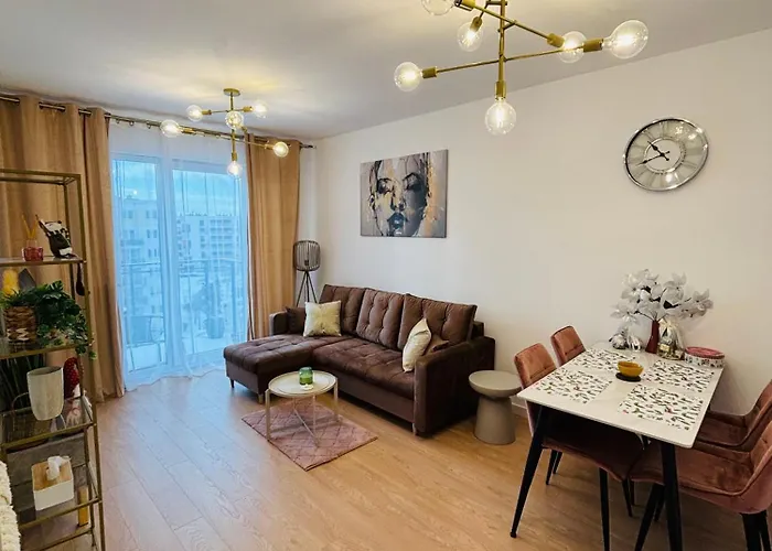 아파트 Lotus Glam 2 Garaz 오스트로웽카